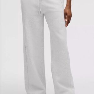 Scuba Mid-Rise Wide-Leg Pant